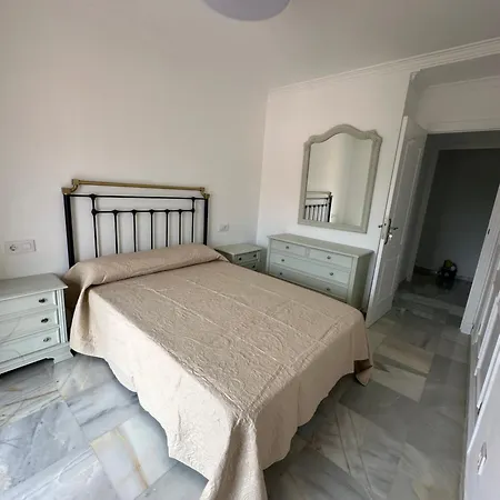 Estadio 5 Y Capacidad 9 Personas Cerca Del Centro, Del Estadio Y Estacion De Trenes Y De Autobuses, Con Facil Aparcamiento En La Misma Calle Apartment Jerez de la Frontera